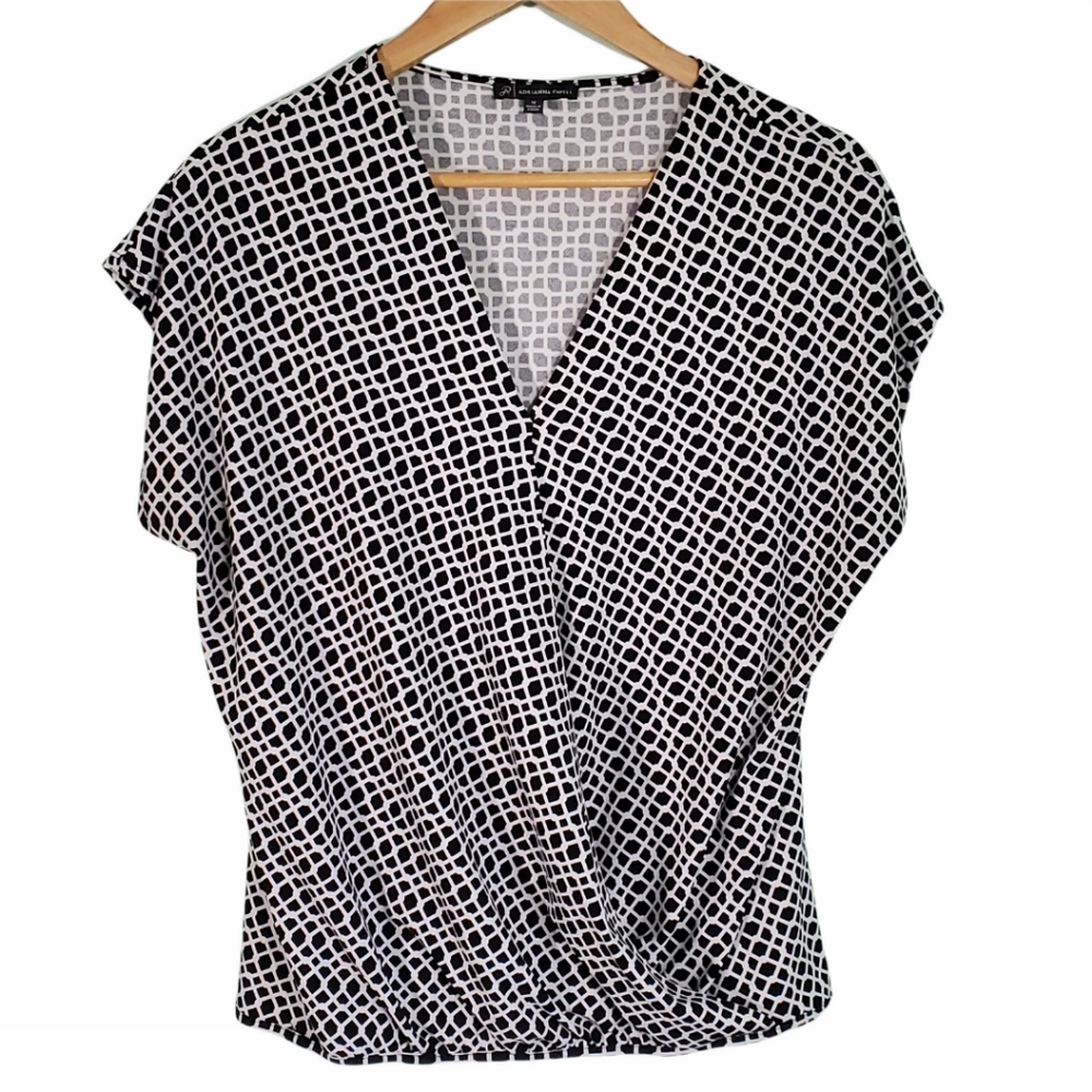 Adrianna Papell Geometric Faux Wrap Top